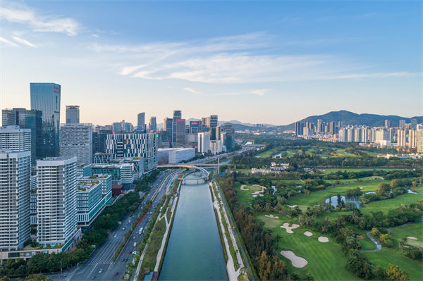 深圳精益生產(chǎn)咨詢公司如何幫助企業(yè)實現(xiàn)生產(chǎn)流程優(yōu)化？