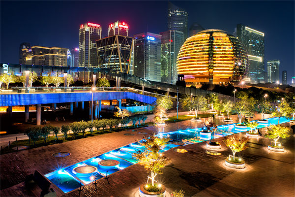 企業(yè)擴張遇阻，戰(zhàn)略咨詢?nèi)绾我?guī)劃穩(wěn)健發(fā)展藍圖破局？