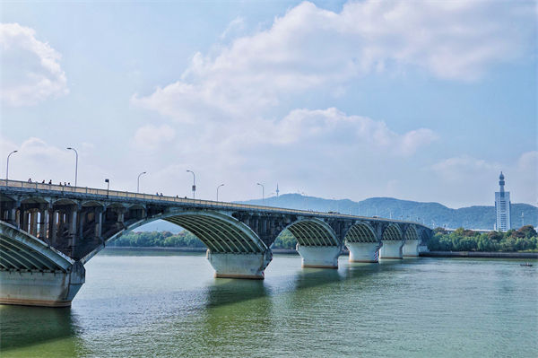 長(zhǎng)沙湘江特大橋突發(fā)大火，組織規(guī)劃管理有何啟示？