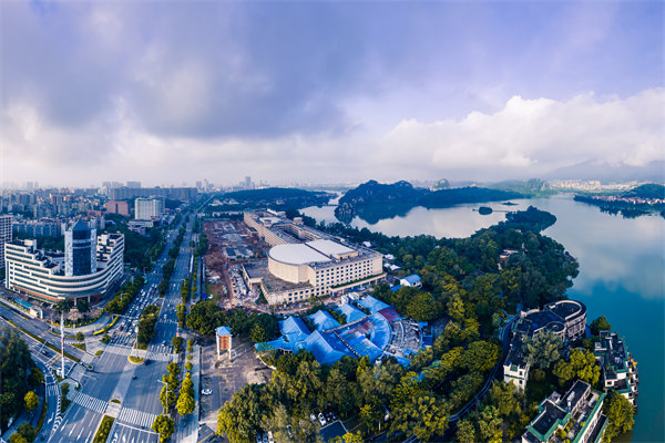 企業(yè)陷戰(zhàn)略迷茫難尋增長路，肇慶戰(zhàn)略咨詢公司能指明方向嗎？